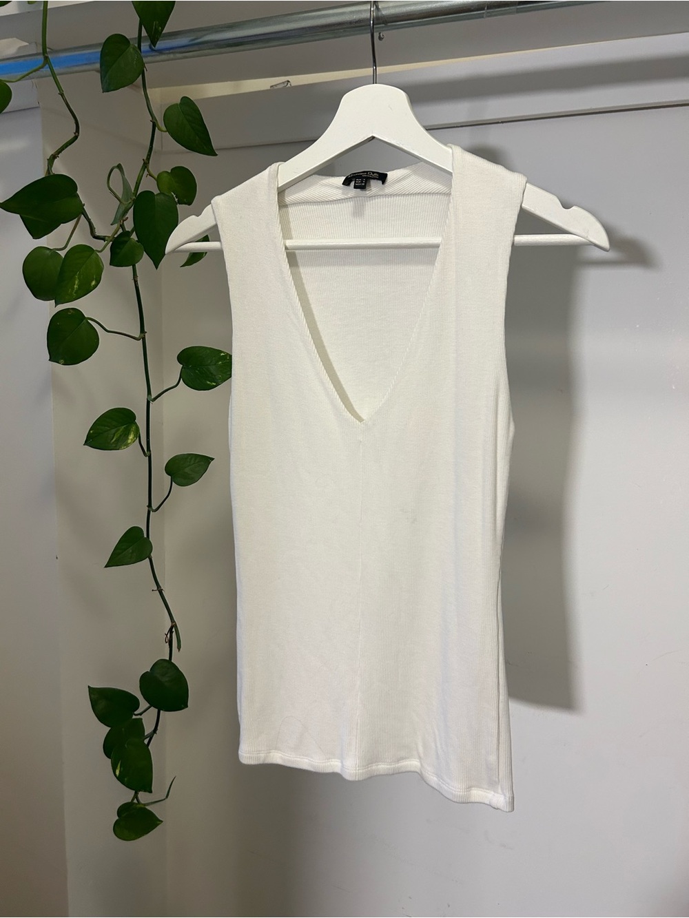 Massimo Dutti White V-Neck Knit Tank Top